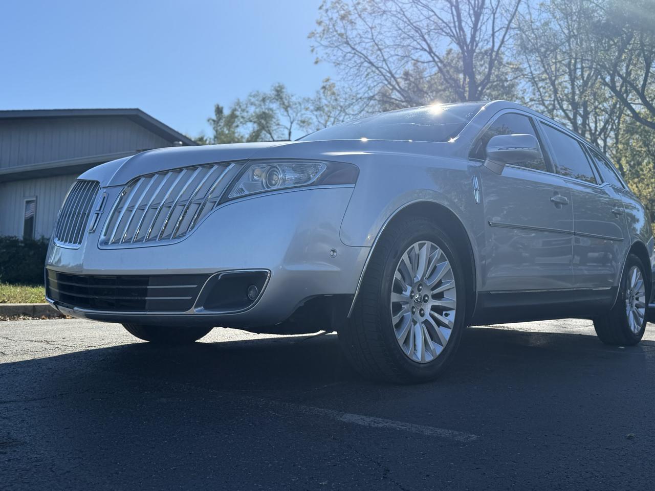 Lincoln MKT 3.5L with EcoBoost AWD 2012
