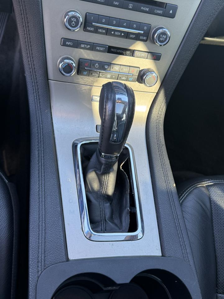 Lincoln MKT 3.5L with EcoBoost AWD 2012