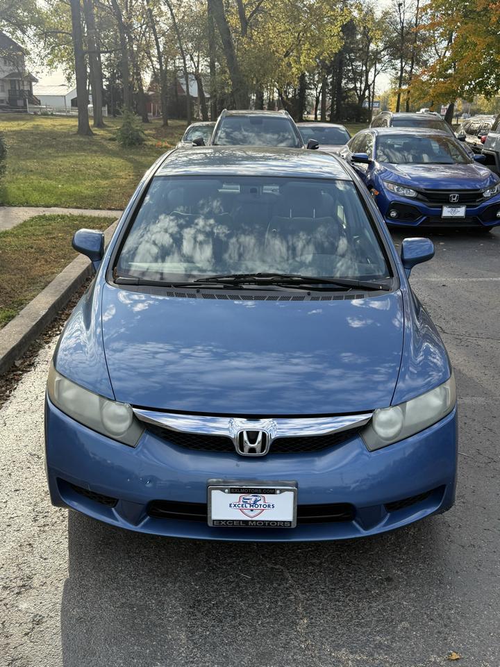 Honda Civic LX Sedan 5-Speed AT 2011
