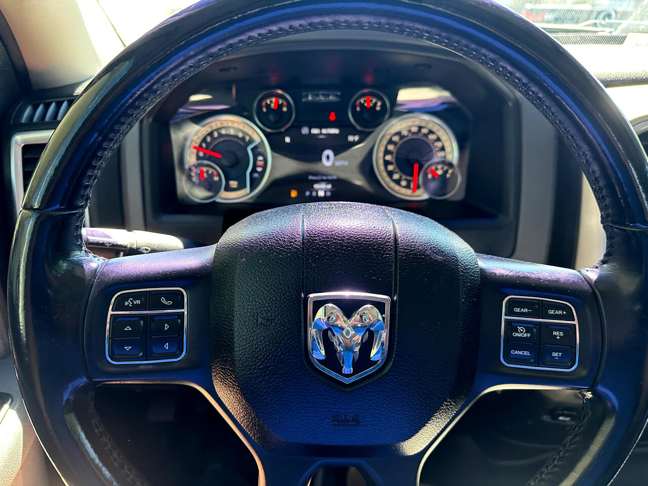 RAM 1500 SLT Crew Cab SWB 4WD 2018 RAM 1500 SLT Crew Cab SWB 4WD 2018