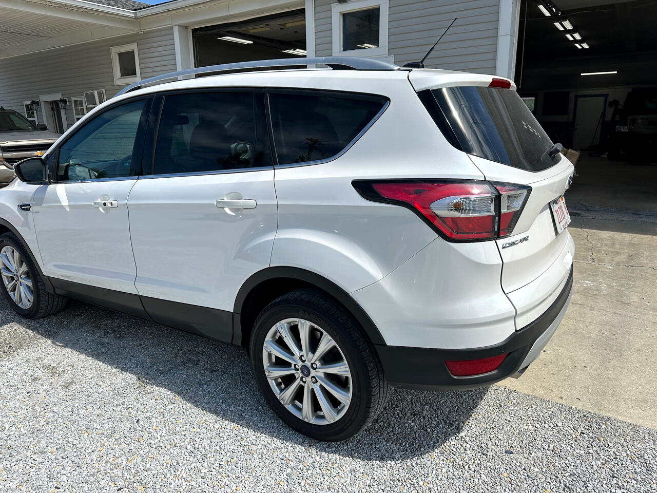 Ford Escape Titanium 4WD 2017 Ford Escape Titanium 4WD 2017
