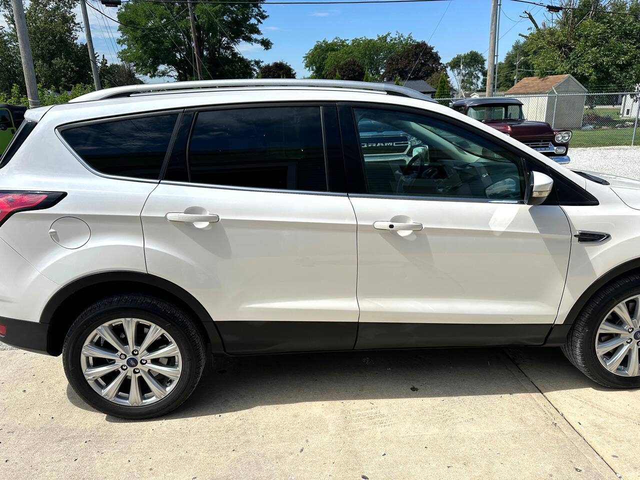Ford Escape Titanium 4WD 2017 Ford Escape Titanium 4WD 2017
