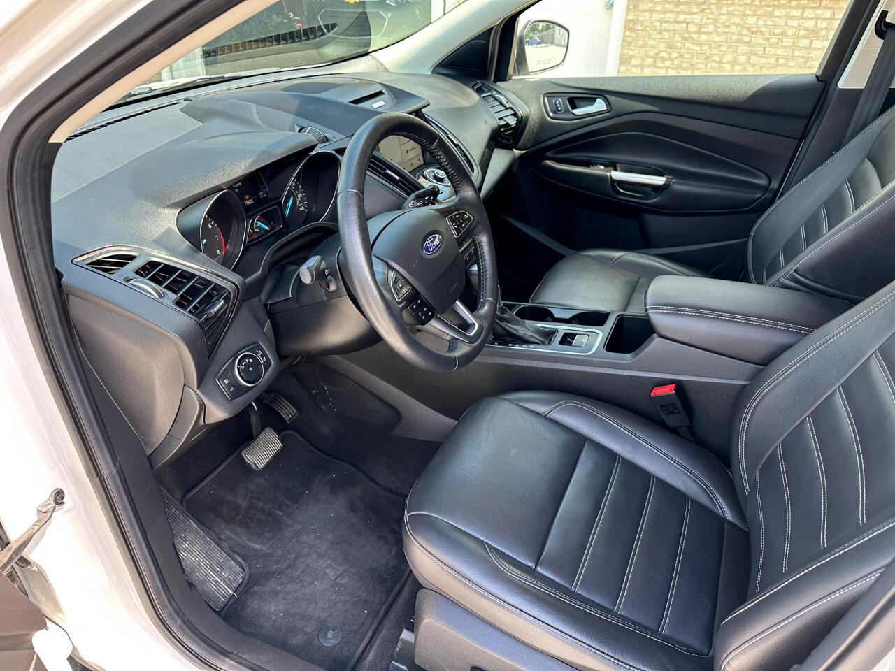 Ford Escape Titanium 4WD 2017 Ford Escape Titanium 4WD 2017