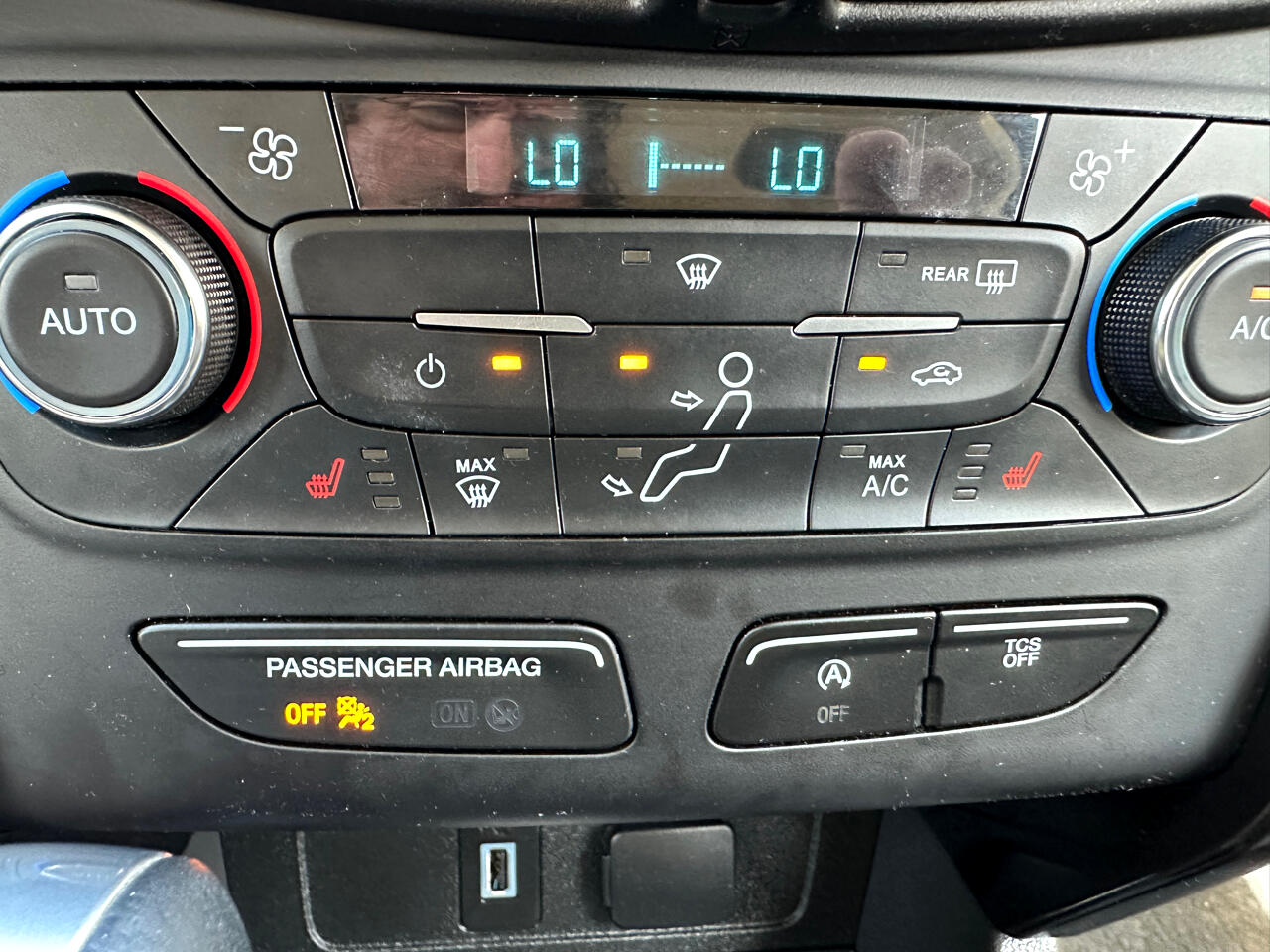 Ford Escape Titanium 4WD 2017 Ford Escape Titanium 4WD 2017