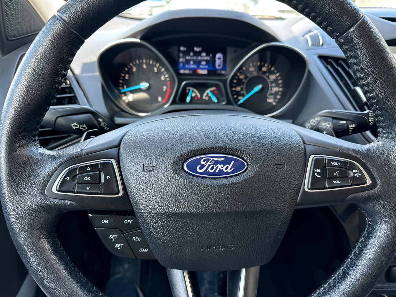 Ford Escape Titanium 4WD 2017 Ford Escape Titanium 4WD 2017