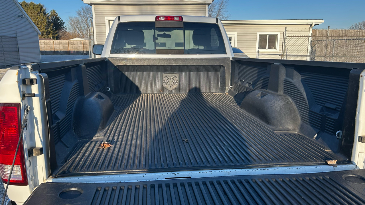 RAM 1500 2WD Reg Cab 140.5" SLT 2012