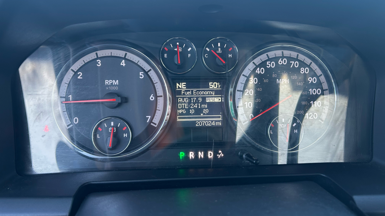 RAM 1500 2WD Reg Cab 140.5" SLT 2012