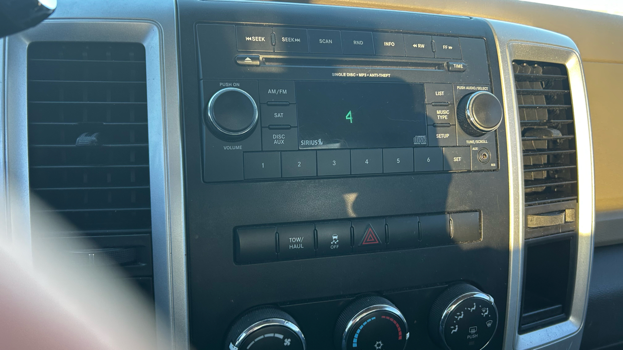 RAM 1500 2WD Reg Cab 140.5" SLT 2012