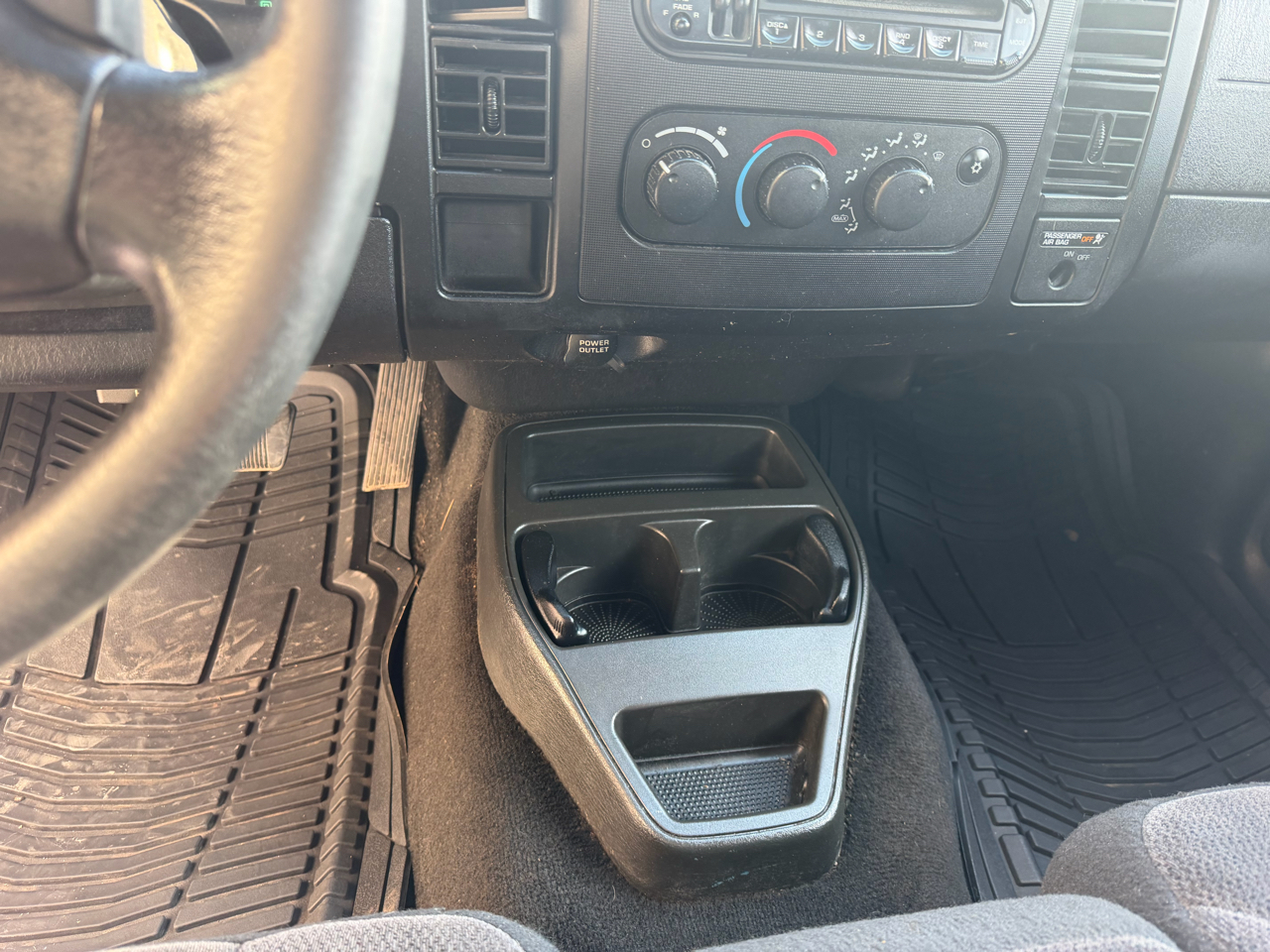 Dodge Dakota Club Cab 131" WB SLT 2002