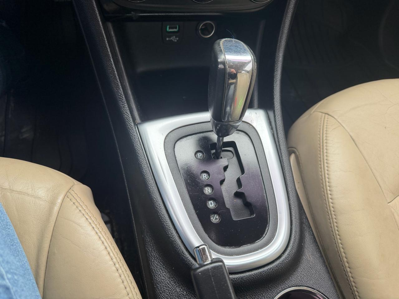 Chrysler 200 4dr Sdn Limited 2012