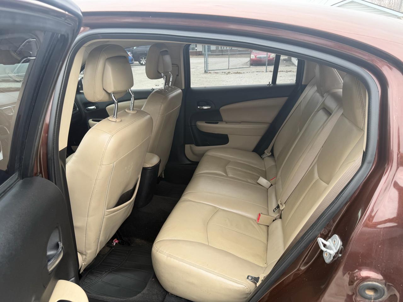 Chrysler 200 4dr Sdn Limited 2012