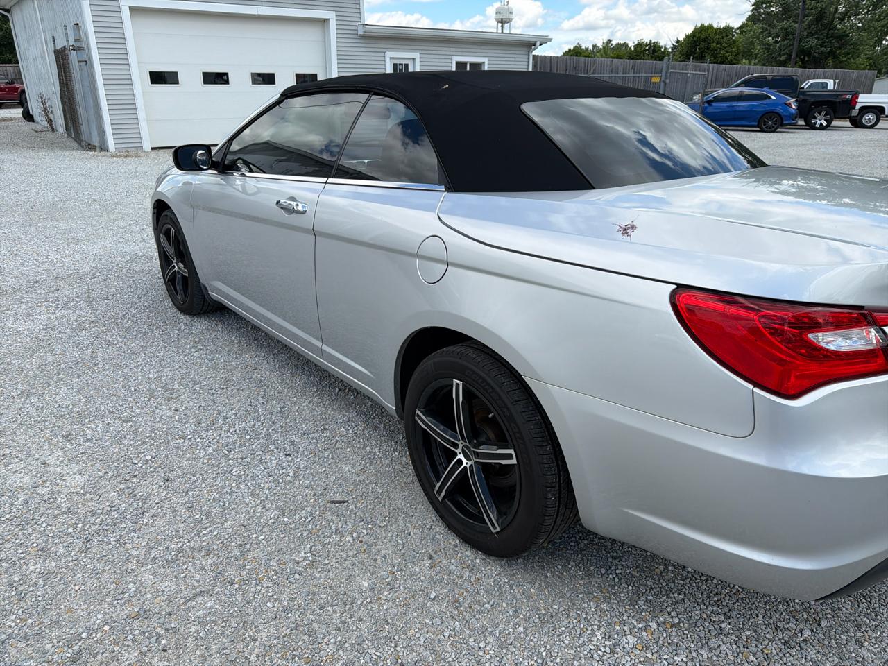 Chrysler 200 2dr Conv Limited 2011