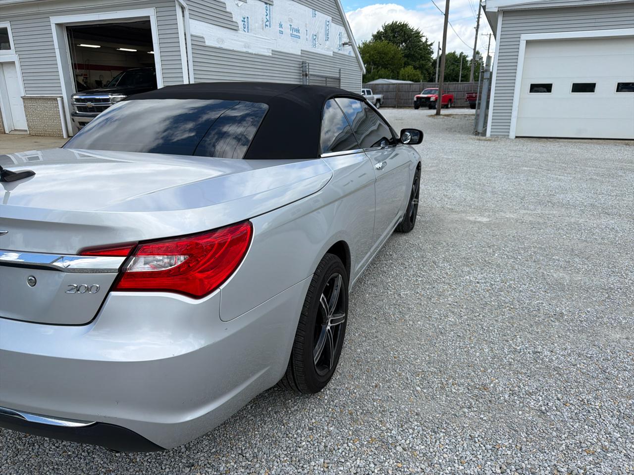 Chrysler 200 2dr Conv Limited 2011