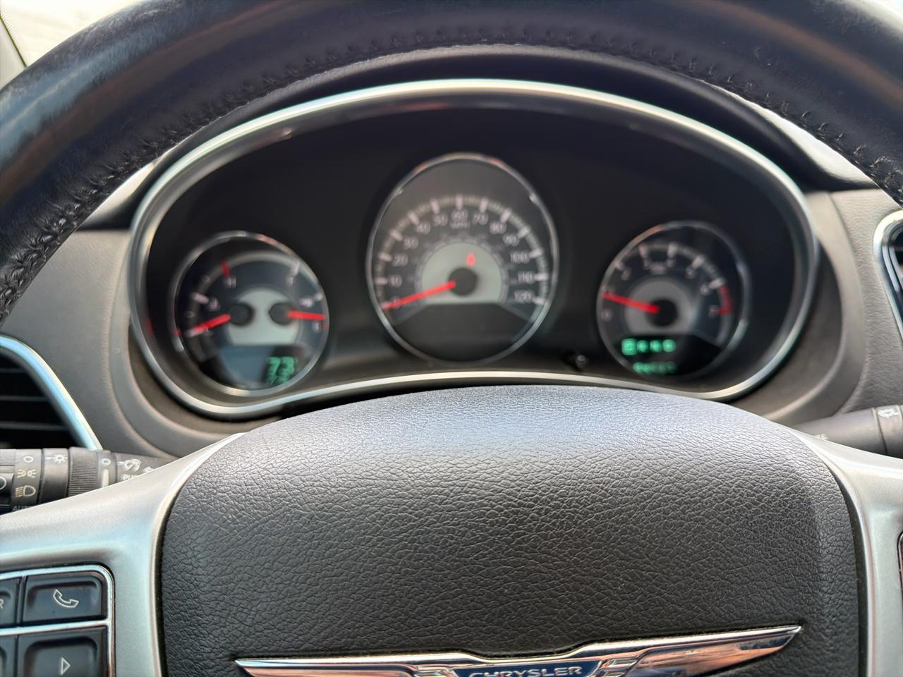 Chrysler 200 2dr Conv Limited 2011