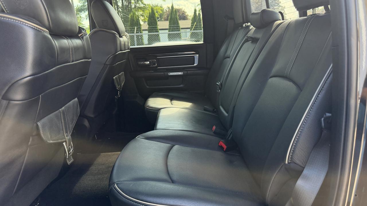 RAM 3500 Limited 4x4 Crew Cab 6'4" Box 2017