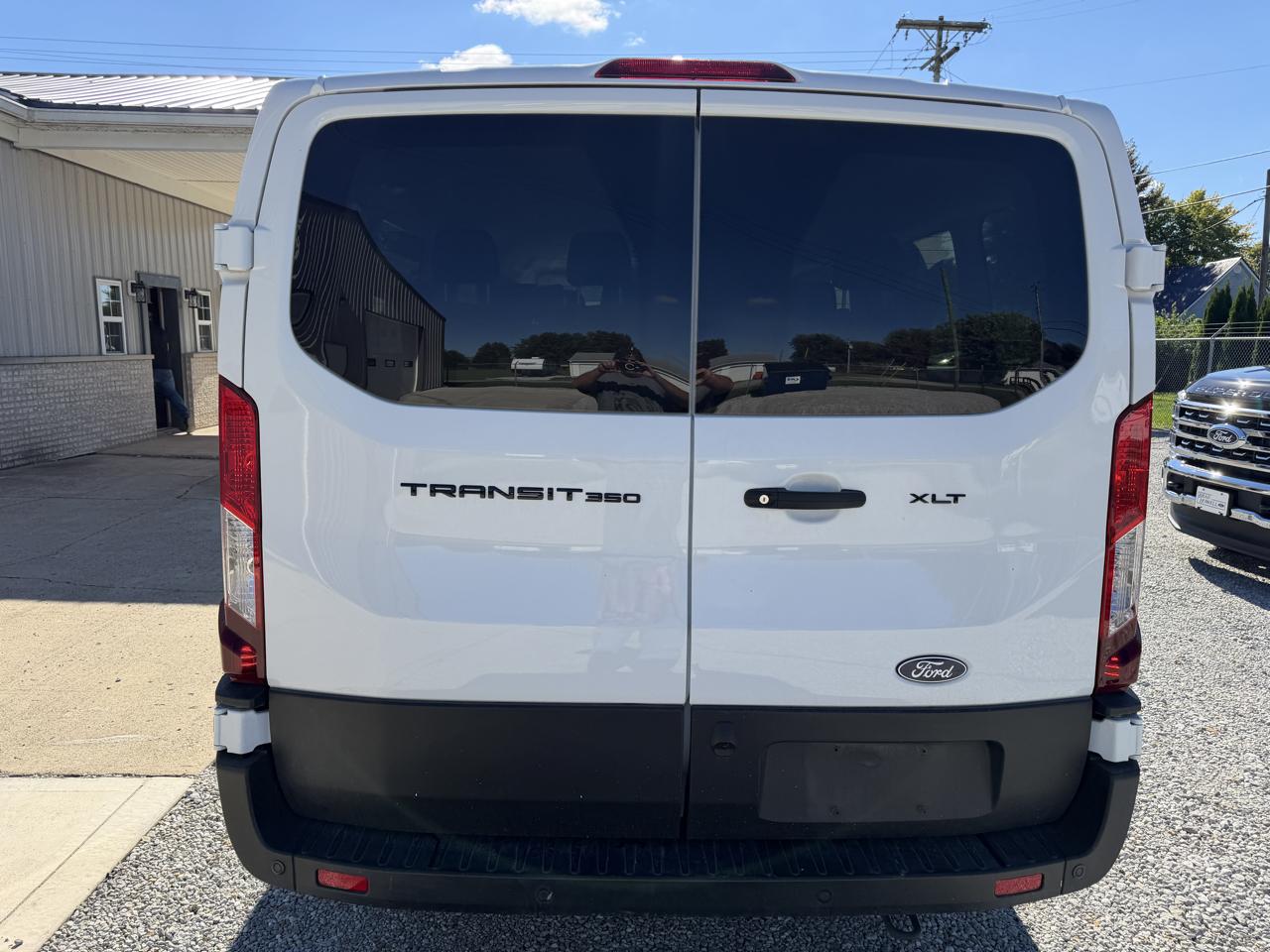 Ford Transit Passenger Wagon T-350 148" Low Roof XLT RWD 2026