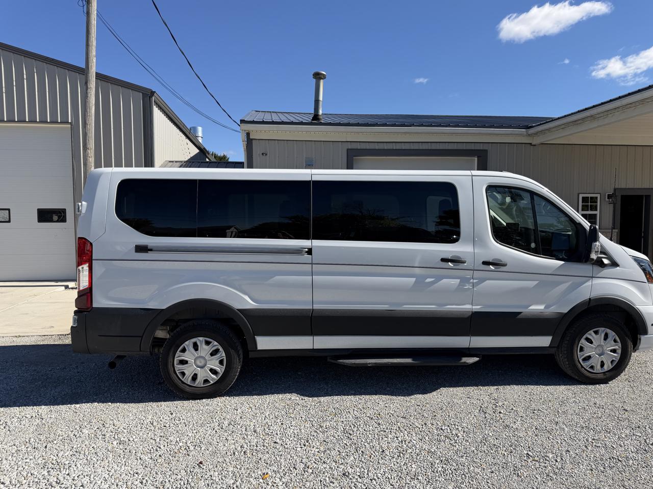 Ford Transit Passenger Wagon T-350 148" Low Roof XLT RWD 2026