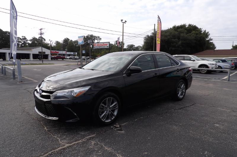 2015 Toyota Camry SE photo 6