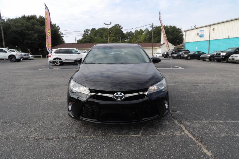 2015 Toyota Camry SE photo 7