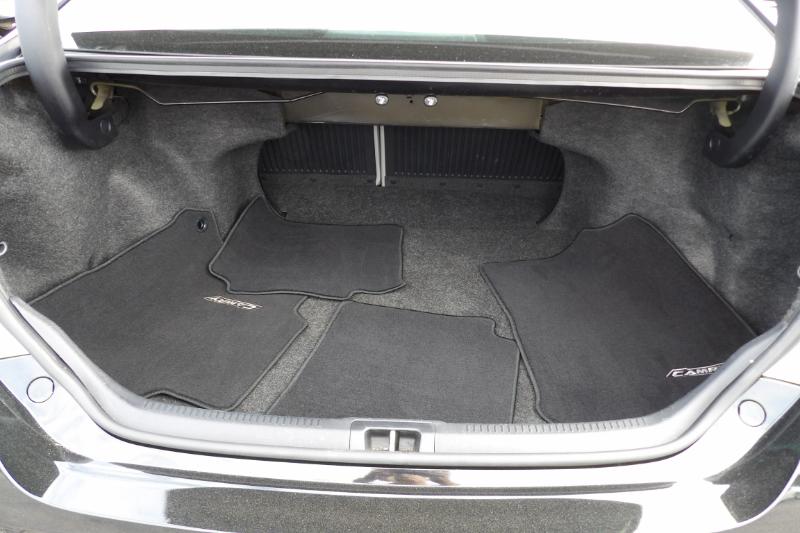 2015 Toyota Camry SE photo 14