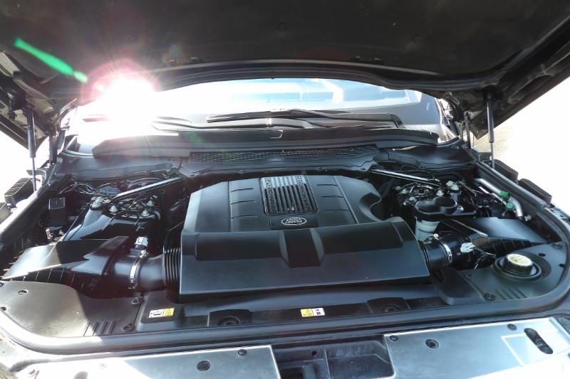 2016 Land Rover Range Rover SuperCharged photo 23
