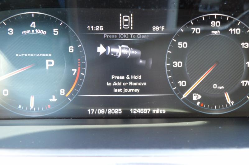 2016 Land Rover Range Rover SuperCharged photo 28