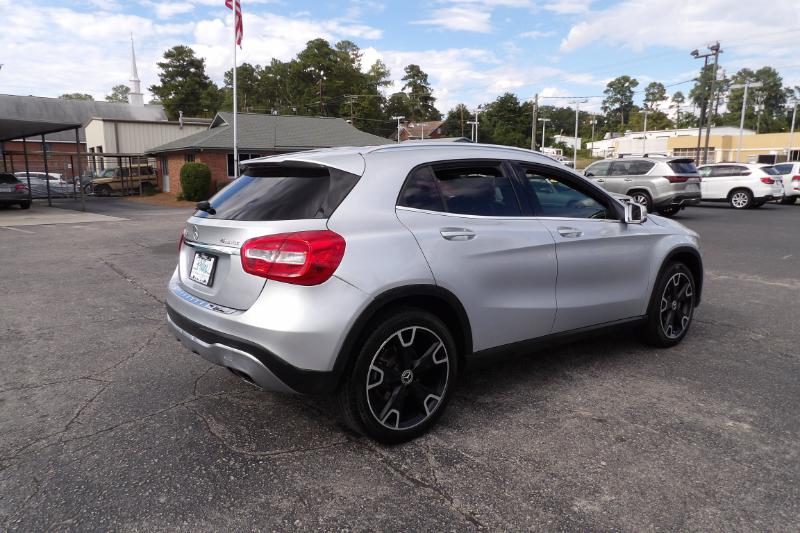 2019 Mercedes Benz GLA 250 4MATIC photo 3