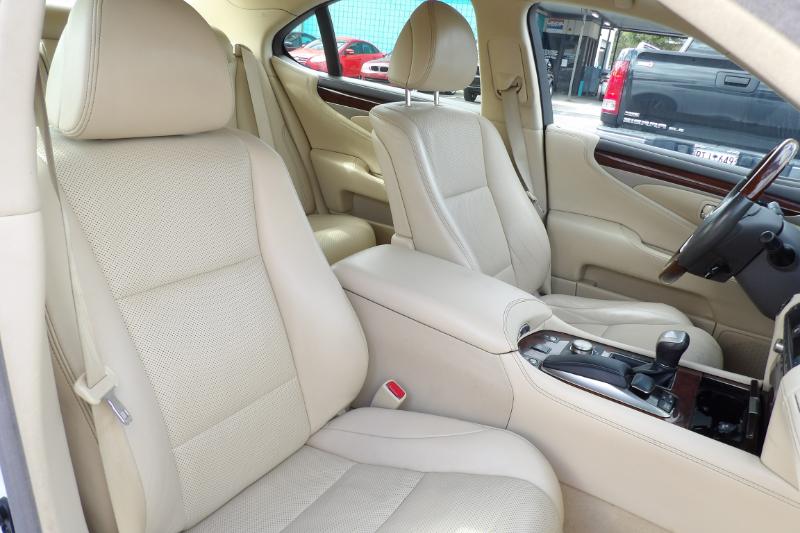 Lexus LS 460 Luxury Sedan 2013 Lexus LS 460 Luxury Sedan 2013