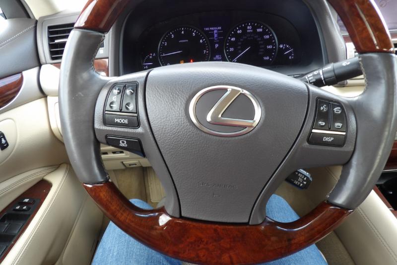 Lexus LS 460 Luxury Sedan 2013 Lexus LS 460 Luxury Sedan 2013