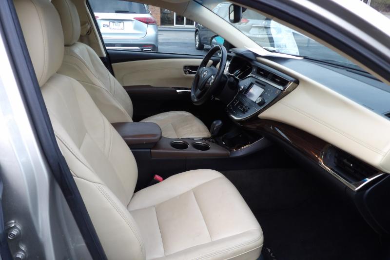 Toyota Avalon Hybrid XLE Premium 2013