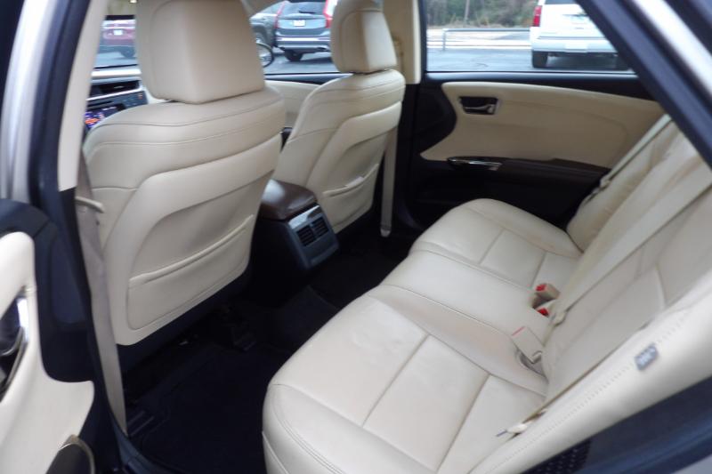 Toyota Avalon Hybrid XLE Premium 2013