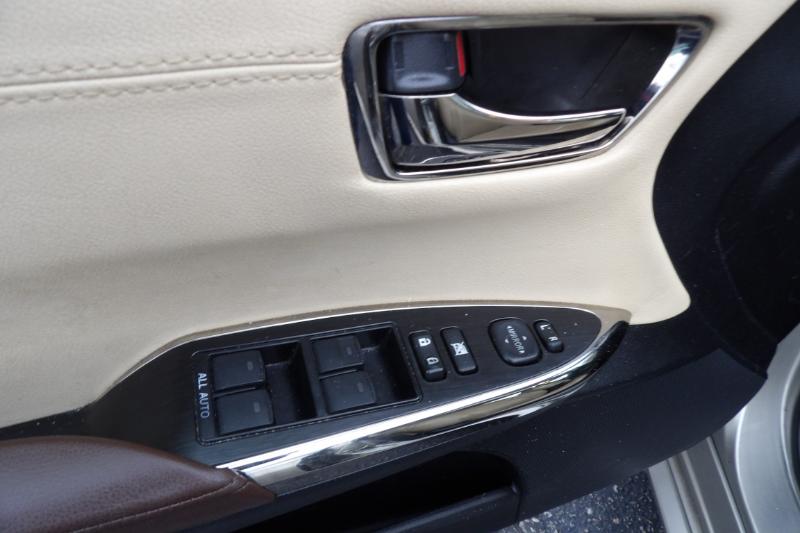 Toyota Avalon Hybrid XLE Premium 2013