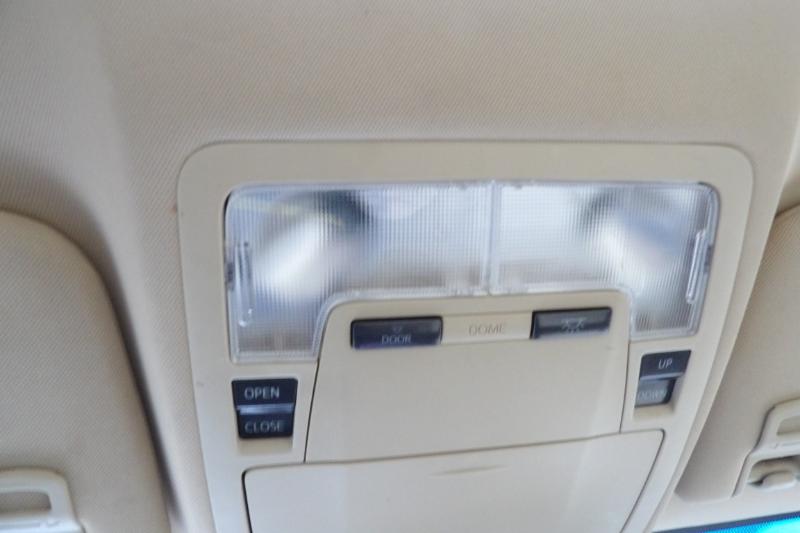 Toyota Avalon Hybrid XLE Premium 2013