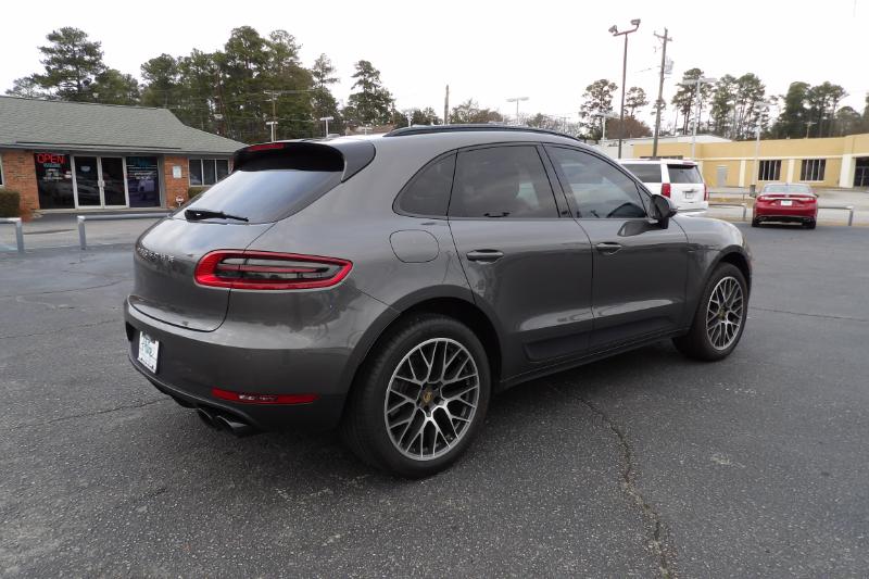 Porsche Macan  2018