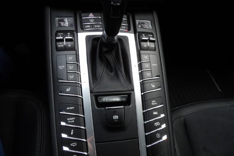 Porsche Macan  2018
