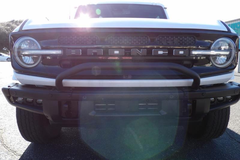 Ford Bronco Base 4-Door w/Advanced 2023