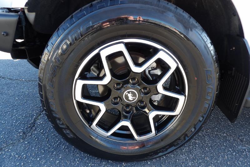 Ford Bronco Base 4-Door w/Advanced 2023