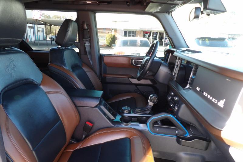 Ford Bronco Base 4-Door w/Advanced 2023