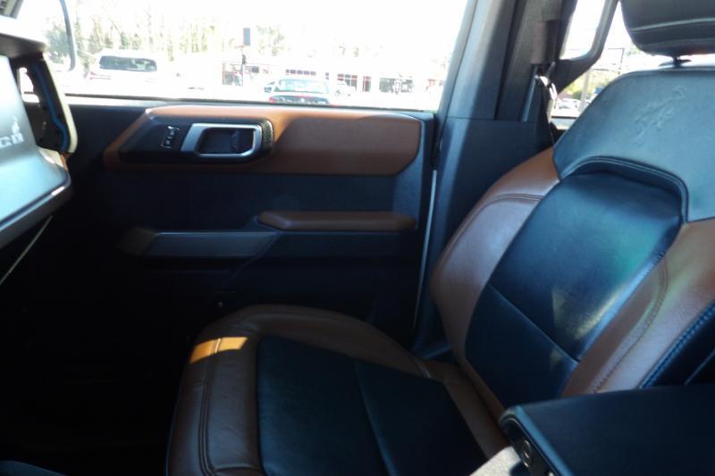 Ford Bronco Base 4-Door w/Advanced 2023