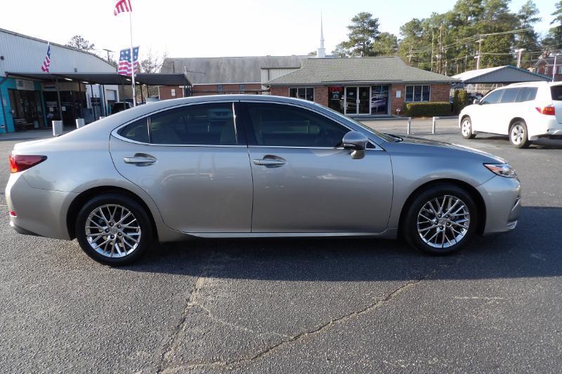 Lexus ES 350 Sedan 2017