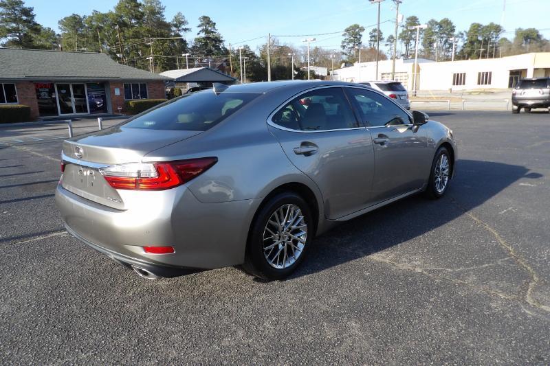 Lexus ES 350 Sedan 2017