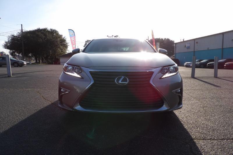Lexus ES 350 Sedan 2017