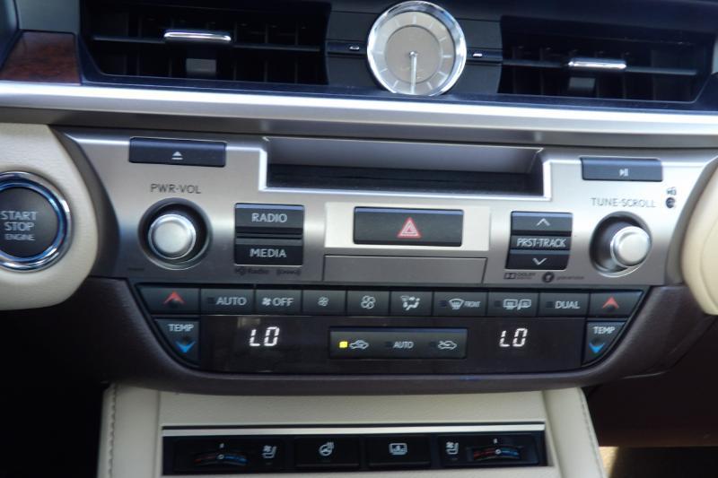 Lexus ES 350 Sedan 2017