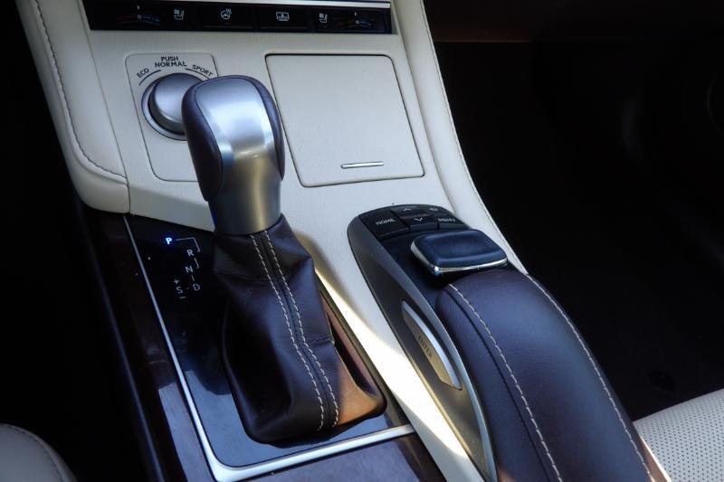 Lexus ES 350 Sedan 2017