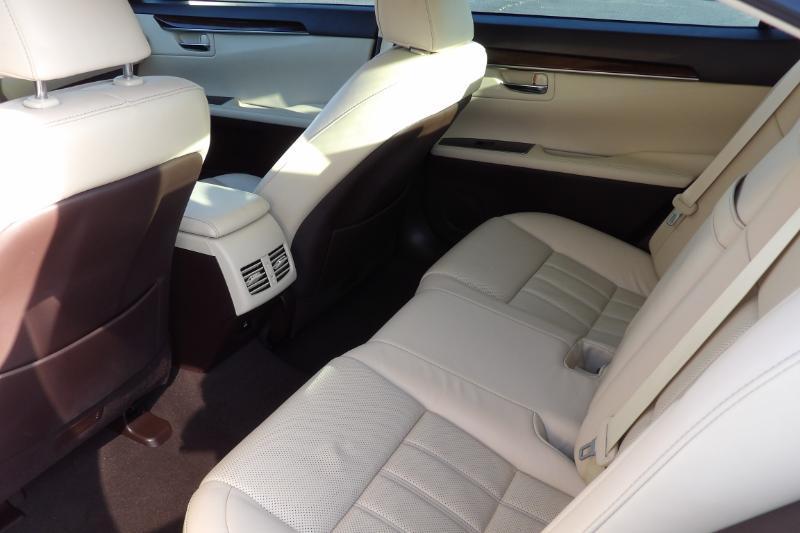 Lexus ES 350 Sedan 2017