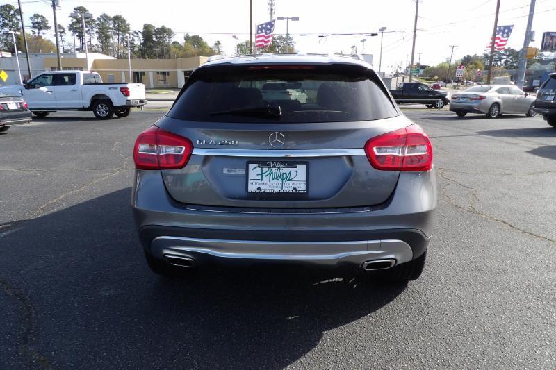Mercedes-Benz GLA-Class GLA250 2015