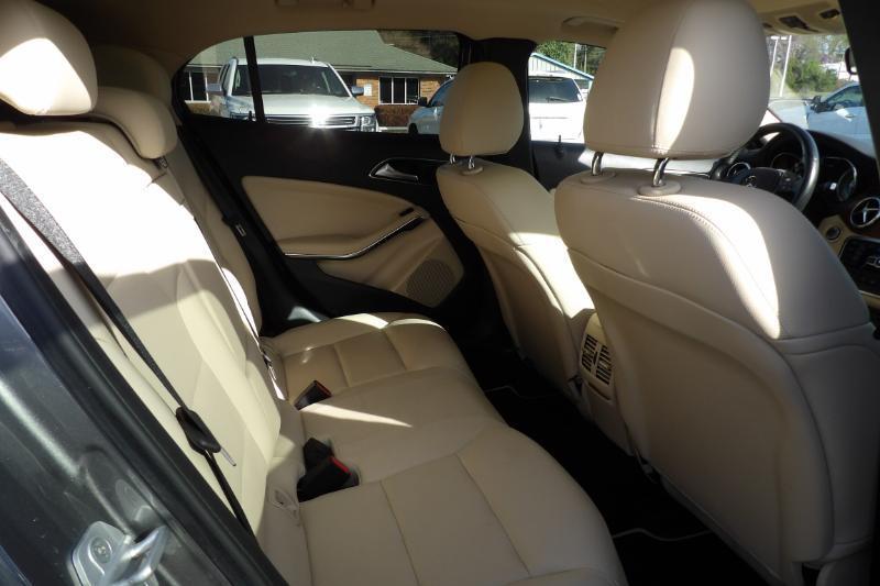 Mercedes-Benz GLA-Class GLA250 2015