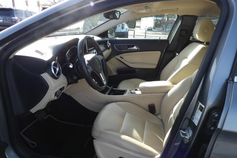 Mercedes-Benz GLA-Class GLA250 2015