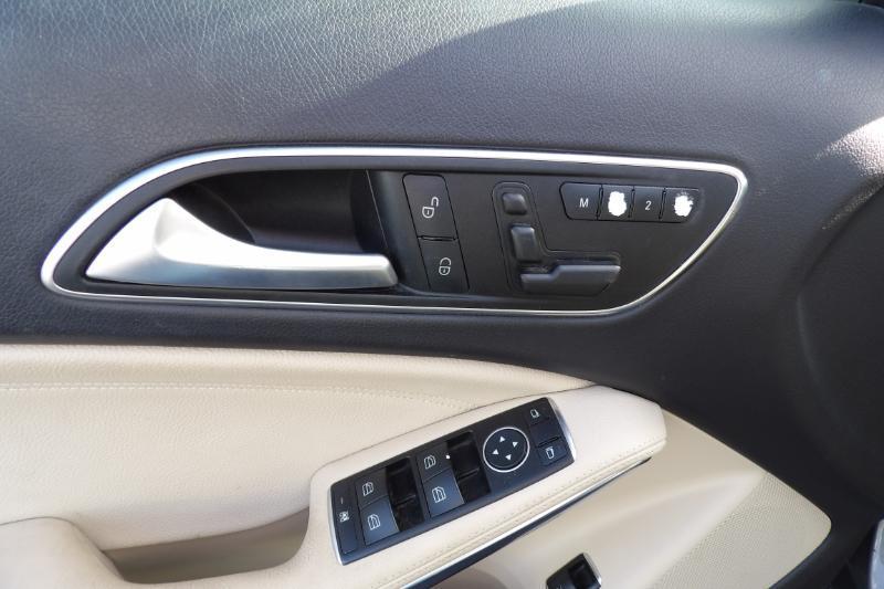 Mercedes-Benz GLA-Class GLA250 2015