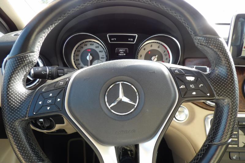 Mercedes-Benz GLA-Class GLA250 2015